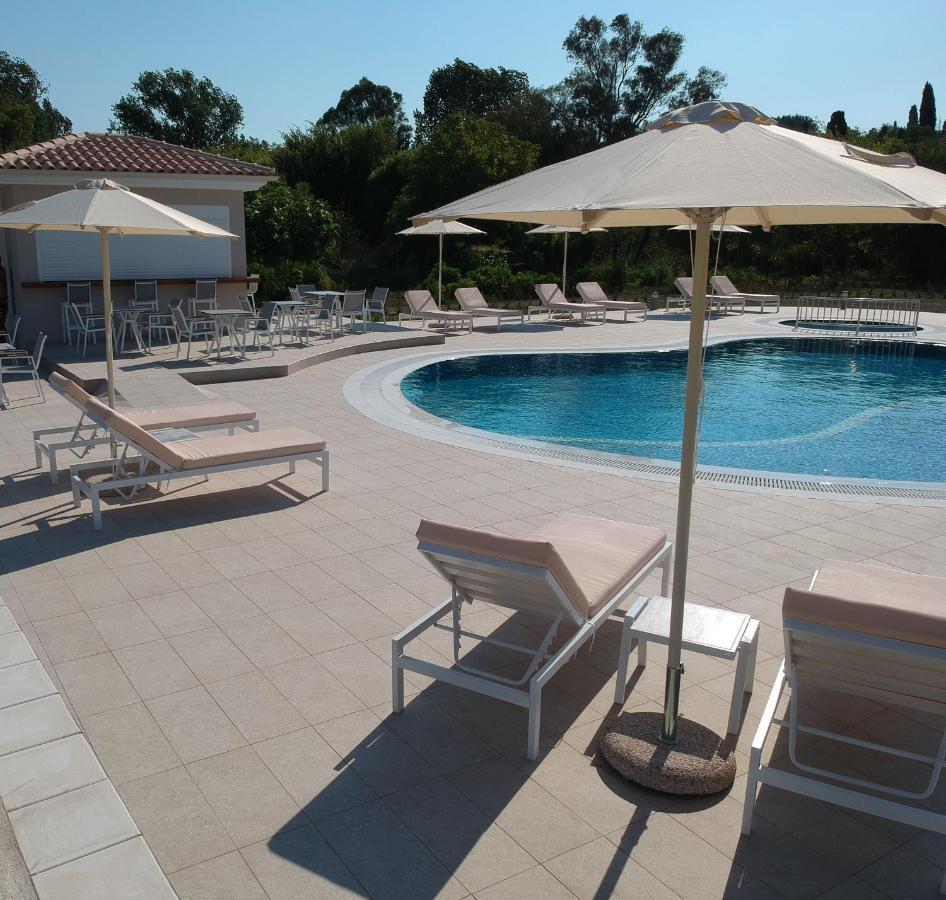 Santos Holidays Dassia  Exterior photo