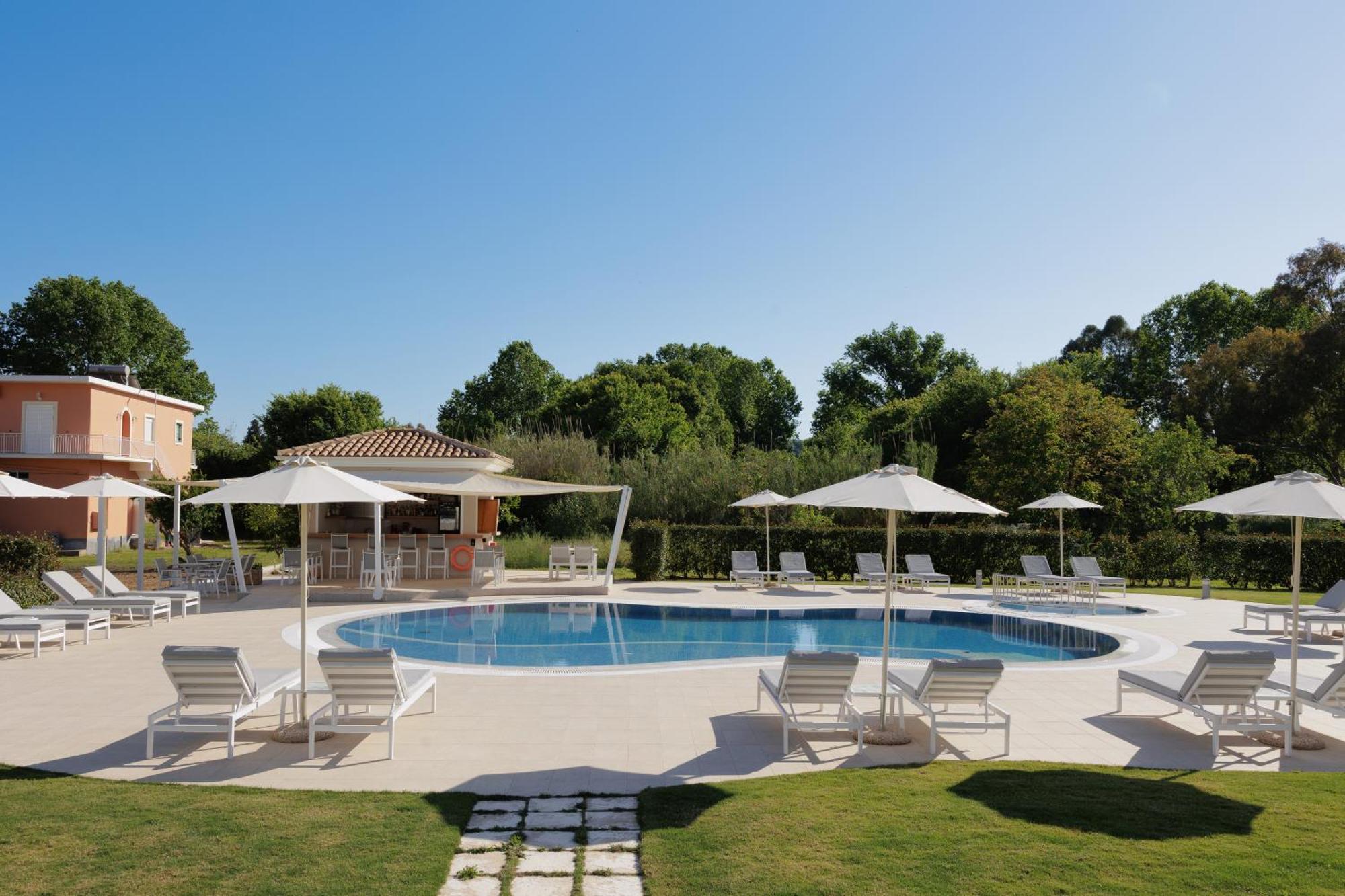 Santos Holidays Dassia  Exterior photo